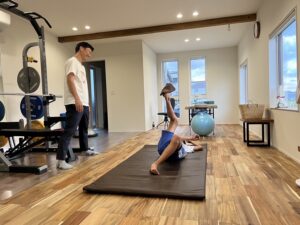 トニックコンディショニングは、その場での症状改善と効果の持続性が高い筋膜への施術 を行います